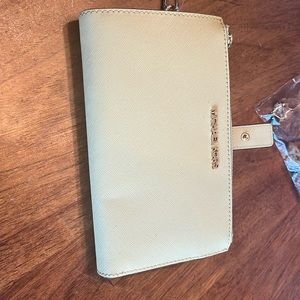 Michael kors wallet !